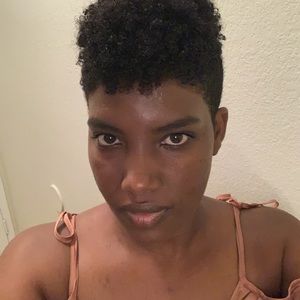 Meet your Posher, Aleta